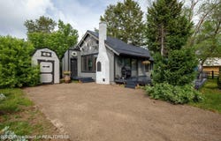 247 COTTAGE Lane, Alpine, WY 83128