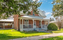 255 E Broadway Ave, Reardan, WA 99209