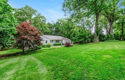 4 Lower Drive, Huntington Bay, NY 11743