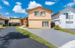1007 NW 106th Ave Cir, Miami, FL 33172