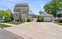 208 W Milton Ave, Rahway City, NJ 07065-3248
