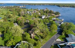 27 MAGNOLIA LANE, TOMS RIVER, NJ 08753