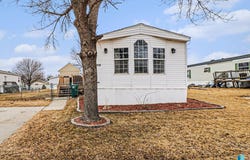 901 N Doland Pl, Sioux Falls, SD 57107