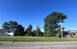 Cleveland Avenue, Steubenville, OH 43952