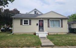 1501 Pico Avenue, Lansing, MI 48910