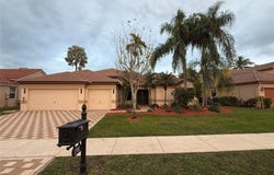 2702 E Orchard Circle, Davie, FL 33328