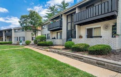 102 #a Shadalane Walk, Ballwin, MO 63011