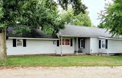 1587 W South Road, Delphi, IN 46923