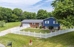 6 Frisse Court, Highland, IL 62249