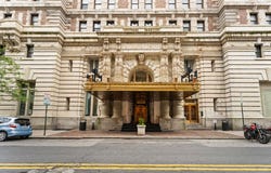1 E CHASE Street, BALTIMORE, MD 21202
