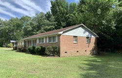 3508 E National Cemetary Rd, Florence, SC 29506