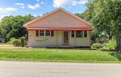 1035 W Blackstock Rd, Spartanburg, SC 29301