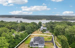 920 Drift Road, Westport, MA 02790