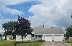 704 Defiance Street, Wapakoneta, OH 45895