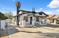 832 4Th Street S, Fresno, CA 93702