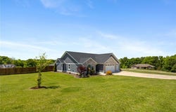 392 Pinecrest, Jackson, MO 63755