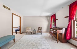 2529 Wydown Avenue, Springfield, IL 62704