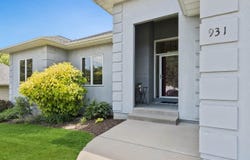 931 Tamarack Trl, IowaCity, IA 52245
