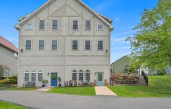 42 BISSENDEN WAY, REINHOLDS, PA 17569