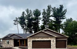 1622 Elderberry Street SE, DeMotte, IN 46310