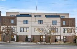 2264 SE DIVISION ST, Portland, OR 97202