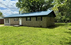 339  N Davis  ST, Pea Ridge, AR 72751