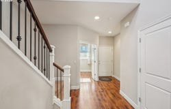 6195 NE SHERBORNE ST, Hillsboro, OR 97124
