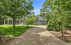 10 Woodhaven Drive, Edgartown, MA 02539