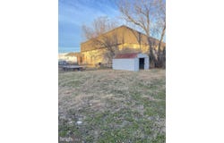 211 W 6TH STREET, LAUREL, DE 19956