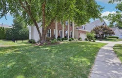 16745 Benton Taylor Drive, Chesterfield, MO 63005