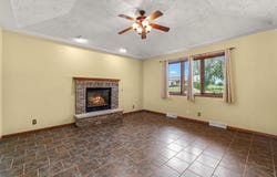 353 OAKVIEW Circle, OAKFIELD, WI 53065
