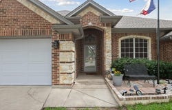 568 Willowview Drive, Saginaw, TX 76179