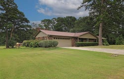 8403 Victoria Drive, Pine Bluff, AR 71603