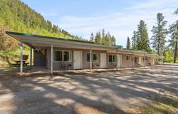 8612 31 Hwy, Ione, WA 99139
