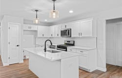 10 Ellington Drive, Troy, IL 62294
