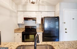 3313 WYNDHAM CIRCLE, ALEXANDRIA, VA 22302