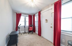21 Cumberland Street, Rockville Centre, NY 11570