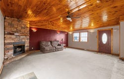 4310 Glencairn Street, West Mifflin, PA 15122