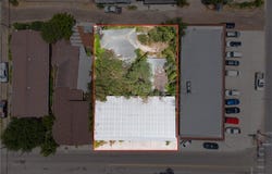 204 W San Antonio Street, Rio Grande City, TX 78582