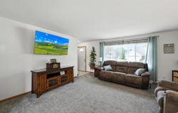 3019 E Diane Dr, Oak Creek, WI 53154