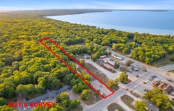 4584 S Straits Highway, Indian River, MI 49749