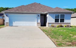 27 Curly Leaf Lane, Conway, AR 72032