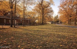 104 Short Dawson Street, Clinton, MS 39056