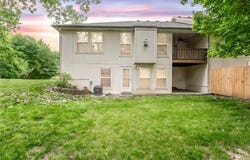 8307 N Barclay Circle, Kansas City, MO 64118