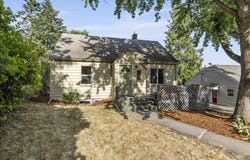 242 Cherry St, Moscow, ID 83843