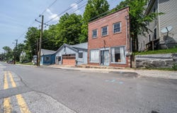 17 E Bow Street, Franklin, NH 03235