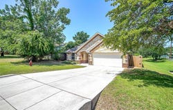 160 Mountain View Drive, Azle, TX 76020