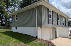 2205 S Owing Street, Oak Grove, MO 64075