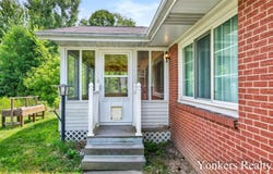7855 Alpine Avenue NW, Sparta, MI 49345