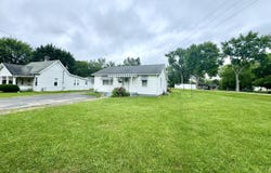 2432 E 16th Street, Muncie, IN 47302